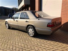 Mercedes-Benz E-klasse - 280 Automaat / Schuifdak / 73.000 km