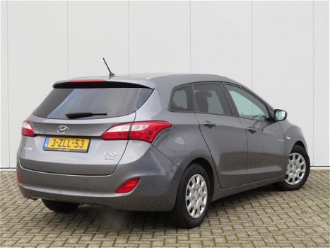 Hyundai i30 Wagon - 1.6 GDI CROSSWAGON - 1