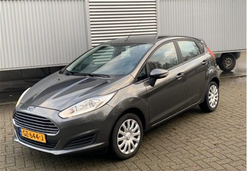 Ford Fiesta - 1.0 Style Navigatie 5 Deuren Elktr pakket Carkit Boekjes 2 Sleutels Led voor - 1