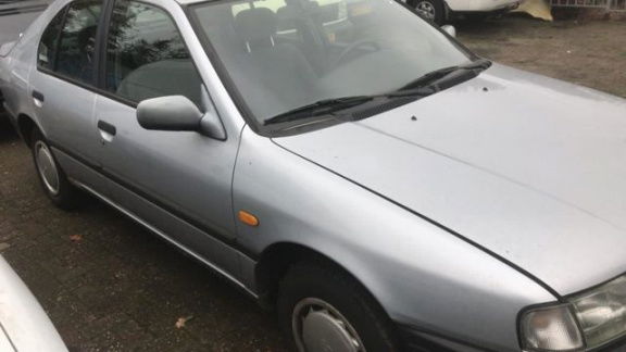 Nissan Primera - 1.6 SLX 1996 1.6 hatchback 5 doors clean car - 1