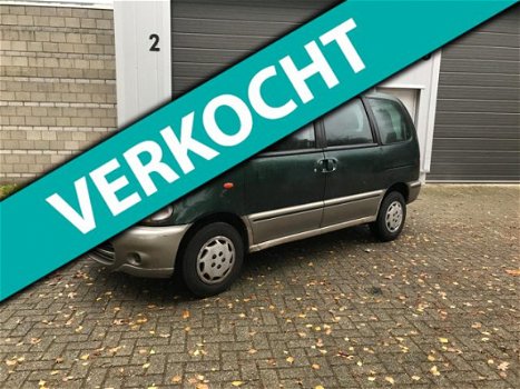 Nissan Serena - 1.6 Comfort 8p. GEZOCHT GEVRAAGD ALLE SERENA VANETTE URVAN - 1