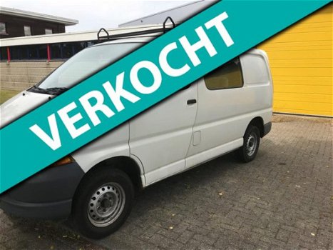 Toyota HiAce - GEZOCHT GEVRAAGD ALLE HIACE HI-ACE LANDCRUISER RAV4 HILUX - 1