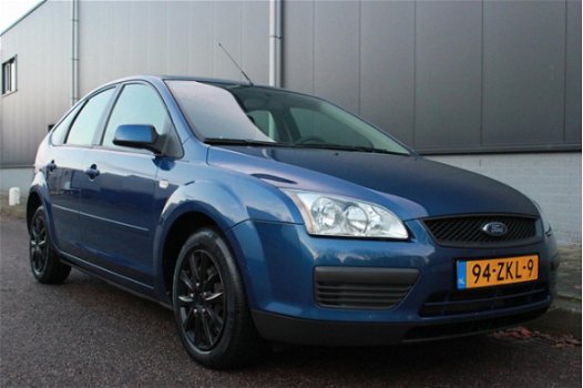 Ford Focus - 1.6-16V Ambiente AIRCO / CRUISE / NWE DISTRIBUTIE - 1