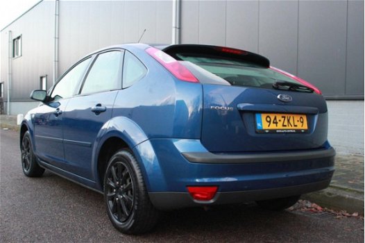 Ford Focus - 1.6-16V Ambiente AIRCO / CRUISE / NWE DISTRIBUTIE - 1