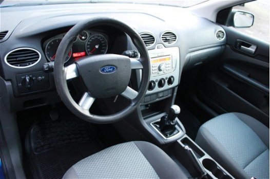 Ford Focus - 1.6-16V Ambiente AIRCO / CRUISE / NWE DISTRIBUTIE - 1