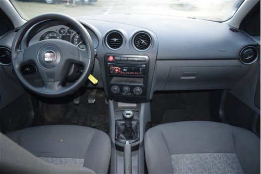 Seat Ibiza - 1.4-16V Trendstyle 5 DEURS / AIRCO - 1