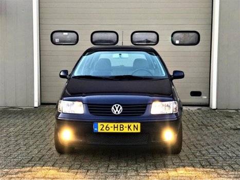 Volkswagen Polo - 1.4 16V Highline - 1