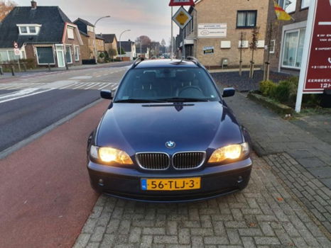 BMW 3-serie Touring - 318d Black & Silverline - 1