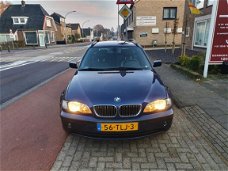 BMW 3-serie Touring - 318d Black & Silverline