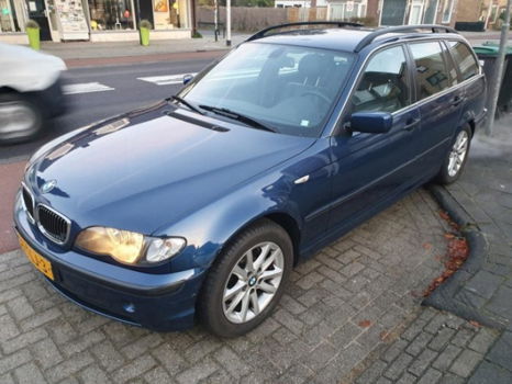 BMW 3-serie Touring - 318d Black & Silverline - 1