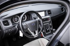 Volvo S60 - T3 Momentum | Leder | Navigatie