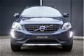 Volvo XC60 - D3 FWD Momentum | Navigatiesysteem | Trekhaak | Elektrisch bedienbare achterklep | - 1 - Thumbnail