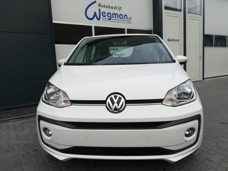 Volkswagen Up! - 1.0 BMT high up airco, parkeersensoren achter, lederen stuur - 1