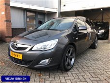 Opel Astra Sports Tourer - 1.4 Turbo Edition NAVI/PDC/DealerOH