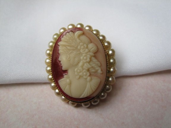 Broche glas camee met een parelkraaltjes rand 2.9x2.4 cm - Afbeelding 4