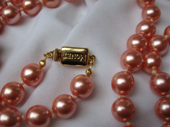 VERKOCHT Ketting Monet perzik/roze kralen met goudkleurige sluiting 76 cm - Afbeelding 7