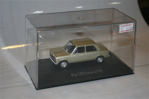 Fiat 128 Europa 1/43 salvat - 1