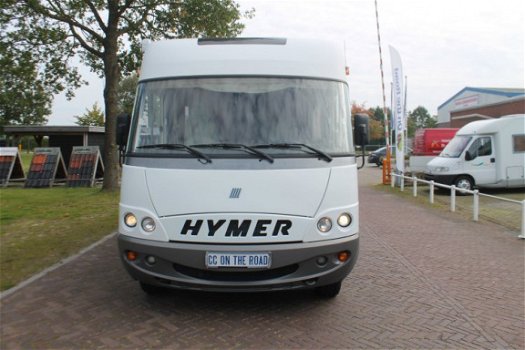 Hymer B 644 G met garage en l zit - 1