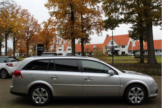 Opel Vectra Wagon - 1.9 CDTi Executive / LEDER / NAVI / CRUISE CTR. / AIRCO-ECC / 17'' LM-VELGEN / A - 1
