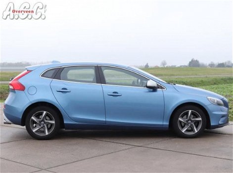 Volvo V40 - 2.0 D2 R-Design Leer Trekhaak Navi Xenon - 1