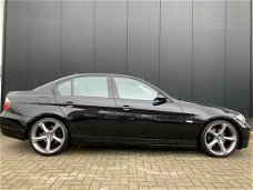 BMW 3-serie - 325i high exe '07/orgNl/aut/19'lmv/navi/nap/zr mooi
