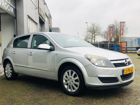 Opel Astra - 1.4 Essentia 5 Drs, Cruise, Airco, Nette Staat - 1