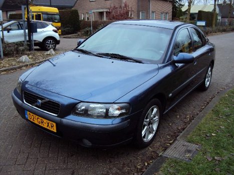 Volvo S60 - Benzine 2.4 140PK Edition - 1