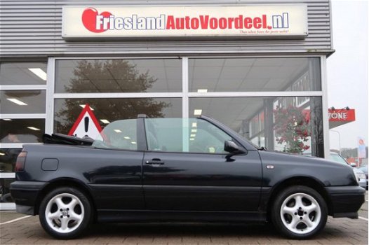 Volkswagen Golf Cabriolet - 1.8 / Netjes / Trekhaak / 1996 - 1