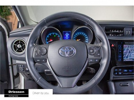 Toyota Auris Touring Sports - 1.2T Dynamic (Navigatie - Climate control - Keyless) - 1