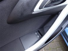 Opel Astra - 1.4 Turbo Business + Navi Tomtom / Schuifdak / Airco / Lm velgen