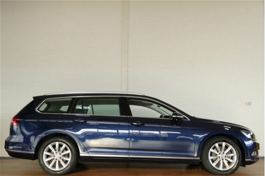 Volkswagen Passat Variant - BWJ 2015 1.6 TDI Business Edition R AUTOMAAT NAVIGATIE / CLIMA / ADAPT.C - 1