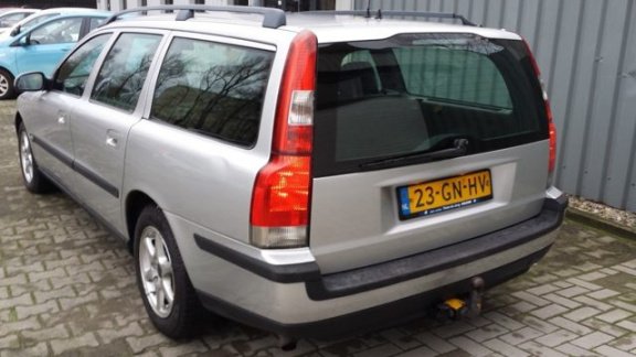 Volvo V70 - 2.4 170PK - 1