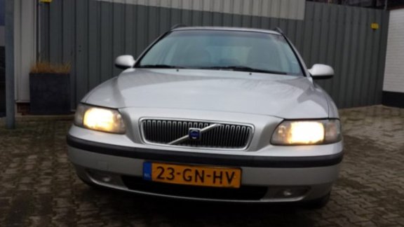 Volvo V70 - 2.4 170PK - 1