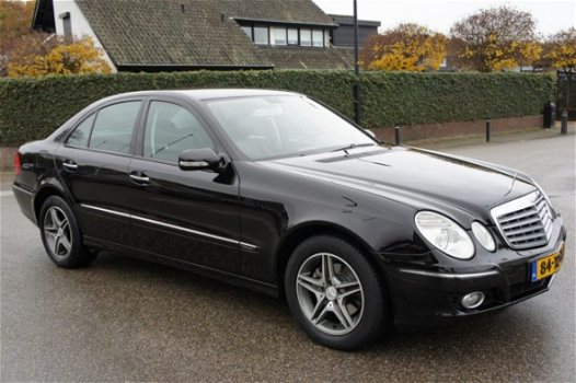 Mercedes-Benz E-klasse - 280 Elegance LEDER/NAVI/PDC PERFECTE STAAT - 1