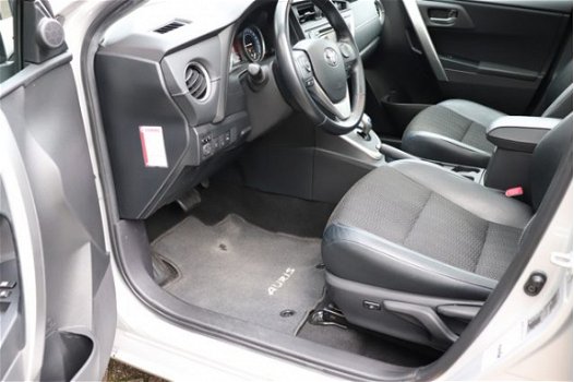 Toyota Auris - TS 1.8 Hybrid Lease+ Navigatie-Panoramadak-Xenon - 1