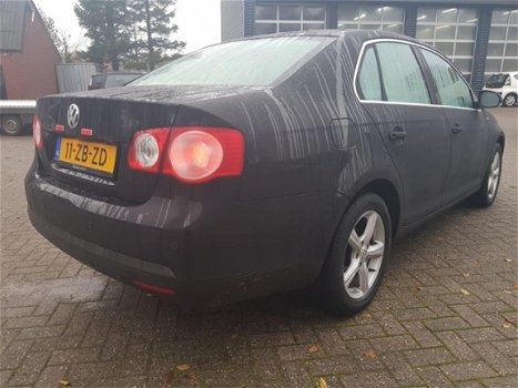 Volkswagen Jetta - 1.6 FSI Comfortline mooie gave perfect lopende auto - 1