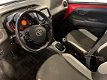 Toyota Aygo - 1.0 VVT-i x-play AIRCO CAMERA TEL USB CRUISE - 1 - Thumbnail