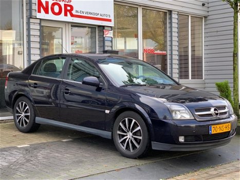 Opel Vectra - 2.2-16V Elegance Airco Parkeersensor 1 jaar APK in topstaat - 1