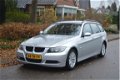 BMW 3-serie Touring - 318d Introduction EXPORTPRIJS navi/MFS/NAP/cruise - 1 - Thumbnail