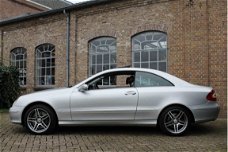 Mercedes-Benz CLK-klasse Coupé - CLK500 5.0 V8 306PK/460Nm Automaat, Leder, Navi, Schuifdak, Xenon,
