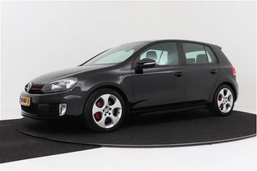 Volkswagen Golf - 2.0 GTI | 211 pk | Navigatie | Org NL | PDC V+A - 1