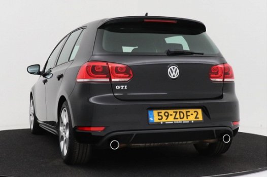 Volkswagen Golf - 2.0 GTI | 211 pk | Navigatie | Org NL | PDC V+A - 1