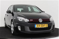 Volkswagen Golf - 2.0 GTI | 211 pk | Navigatie | Org NL | PDC V+A