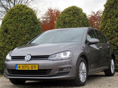 Volkswagen Golf - 1.2 TSI CUP Edition / Navi / Xenon / Led - 1