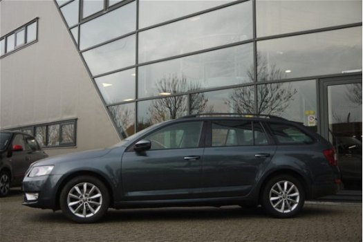 Skoda Octavia Combi - 1.2 TSI Ambition Businessline NL-Auto Nav/climate - 1