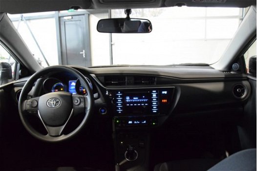 Toyota Auris - 1.8 Hybrid Now Automaat ECC Rijklaarprijs Inruil Mogelijk - 1