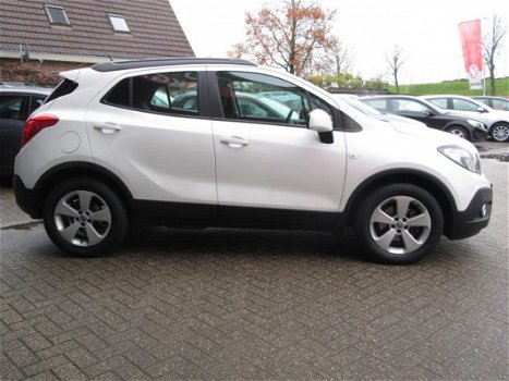 Opel Mokka - 1.6 Edition | AIRCO | NAVIGATIE | CRUISE CONTROL | HOGE INSTAP | INC. BOVAG GARANTIE - 1