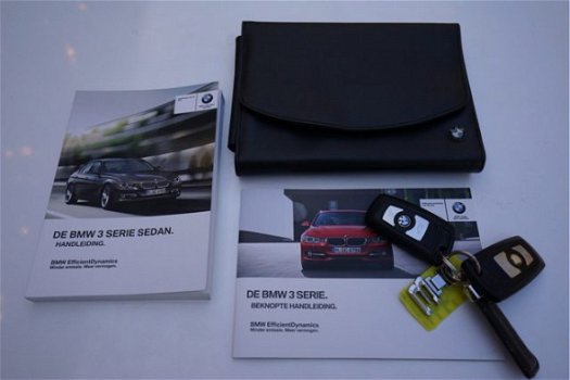 BMW 3-serie - 320i Sport Automaat High Executive Xenon Leder Harman/Kardon Camera - 1