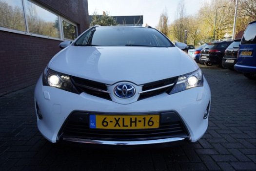 Toyota Auris Touring Sports - 1.8 Hybrid Lease Xenon Pano Leder Navi Camera Actie - 1