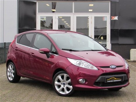 Ford Fiesta - 1.4 97pk Titanium 5-DEURS|ECC/AIRCO|USB AUX|BLUE TOOTH TEL|GETINT GLAS|STOELVERWARMING - 1